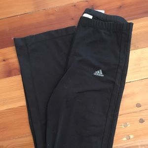 Women’s Adidas Essential 3-stripe leggings